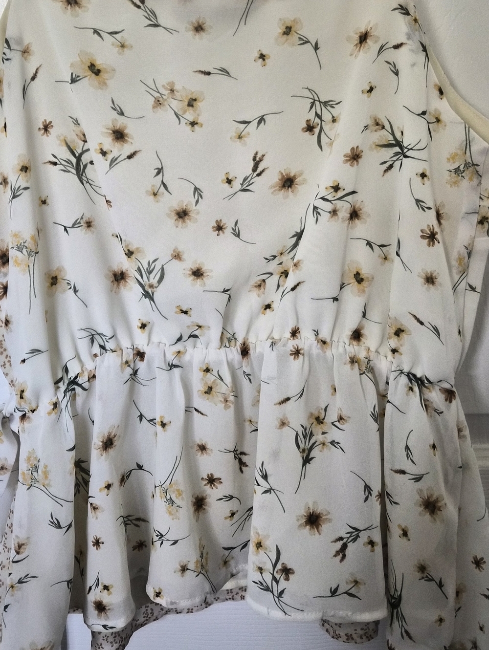Paper Crane Floral Wrap Camisole Top | Size Medium | Tie Side Peplum Blouse - Picture 8 of 11